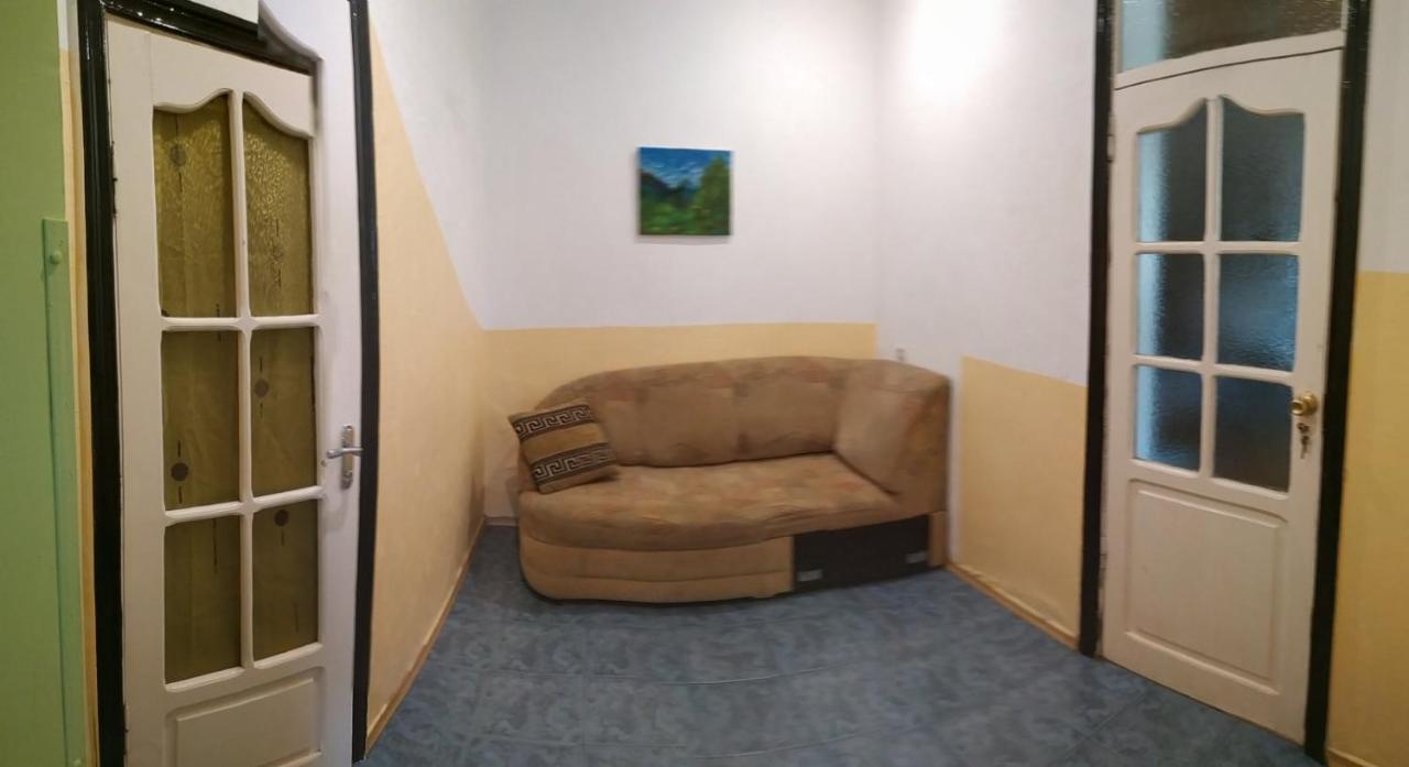 Homestay On Kanatna Street 57 Odessa Ngoại thất bức ảnh